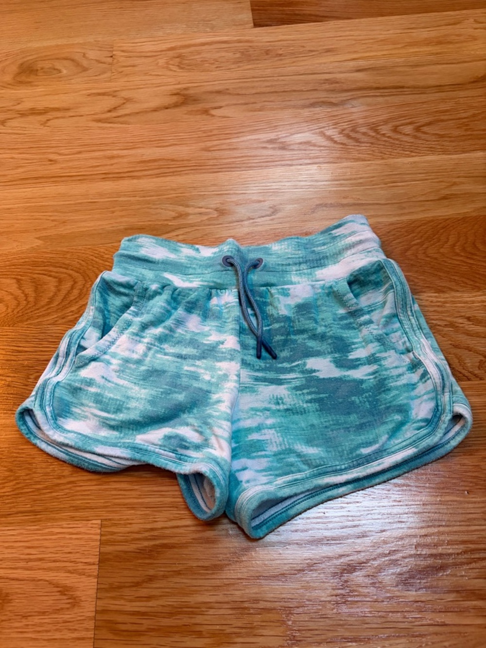 Athleta Aqua Tie-Dye Athletic Lounge Shorts